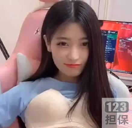 快手顶级女神《月月大小姐姐》私拍自拍