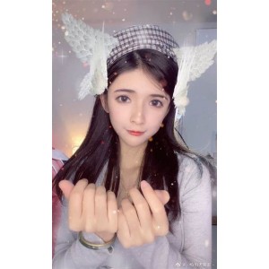 抖音博主《狗头妹子》26分钟打扑克