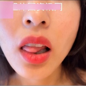 已婚少女只怪她老公满足不了，只好出来偷吃
