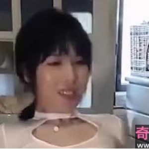 直男和女友客厅剧情