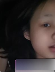 反差腼腆害羞的00后女大学生