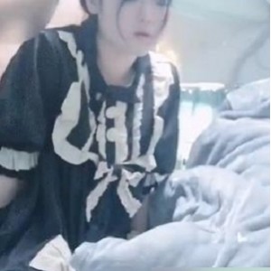 九一大神《jimmybiiig》找个双马尾眼镜娘