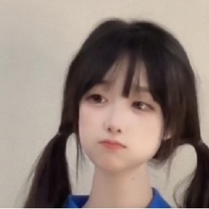 蜜桃传媒-酒店约拍高颜值学生妹，灵动校服下释放有趣的灵魂