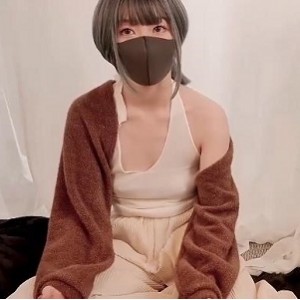 OnlyFans的网红少女-HongKongDoll玩偶姐姐情侣游戏扑克游戏打粑粑 [1V-813M]