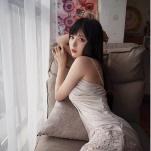 微博超人气COSER女神（小鹿鹿）二次元清凉套装穿搭教学
