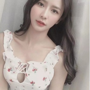 某推高颜值饱满型女主播《你李姐》私拍合集
