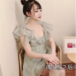 女老师家访学生引发争执，学生反抗