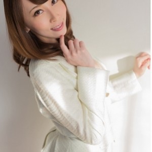 岛国美足女神AyaKisaki合集多部视频，多种风采