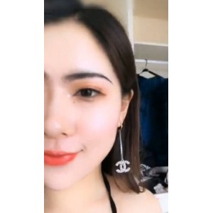 转载搬运玩铁女神性感黑色蕾丝互动合集1V490M，解压观看