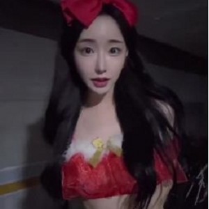 TS女神lalalin010优质自拍1V907M水嫩
