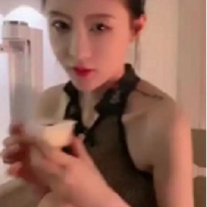 37G塞壬姐姐直播御姐55V诱人内容