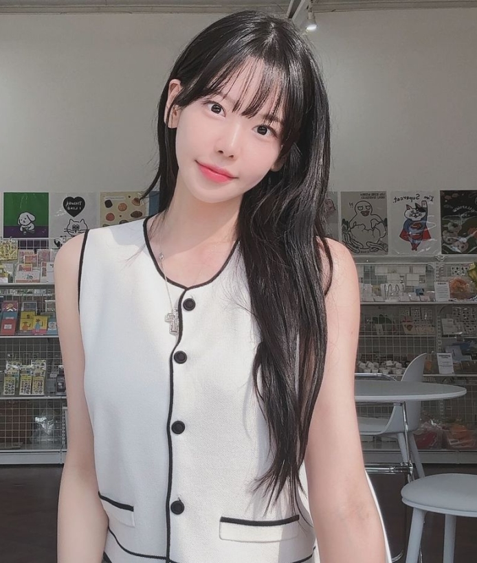 推特ki_yunjin私拍合集16部16.6G誘惑慢慢