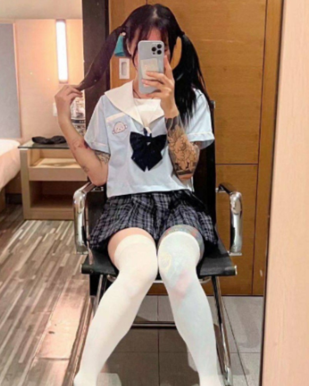 网络自拍迷人骚气青春反差婊曝光116v2.6G太撩人