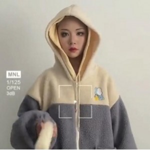 某推抖音风光剑变装加刘畊宏健身的女孩们
