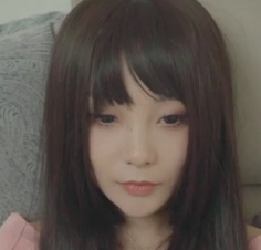 网盘展示傲娇小瑶瑶私拍1部375M曲线玲珑太撩人