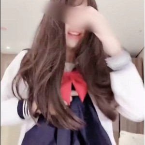 优咪清纯女神有趣互动私拍15部956MB诱惑拉满